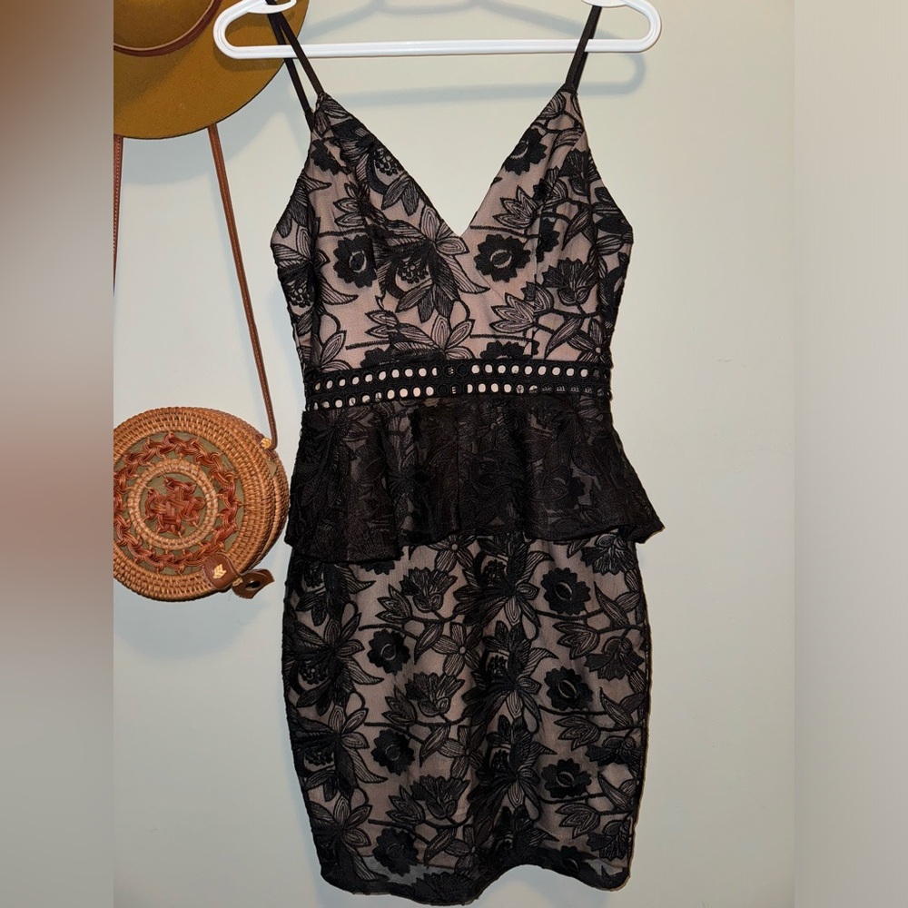 Dynamite peplum dress BNWT medium